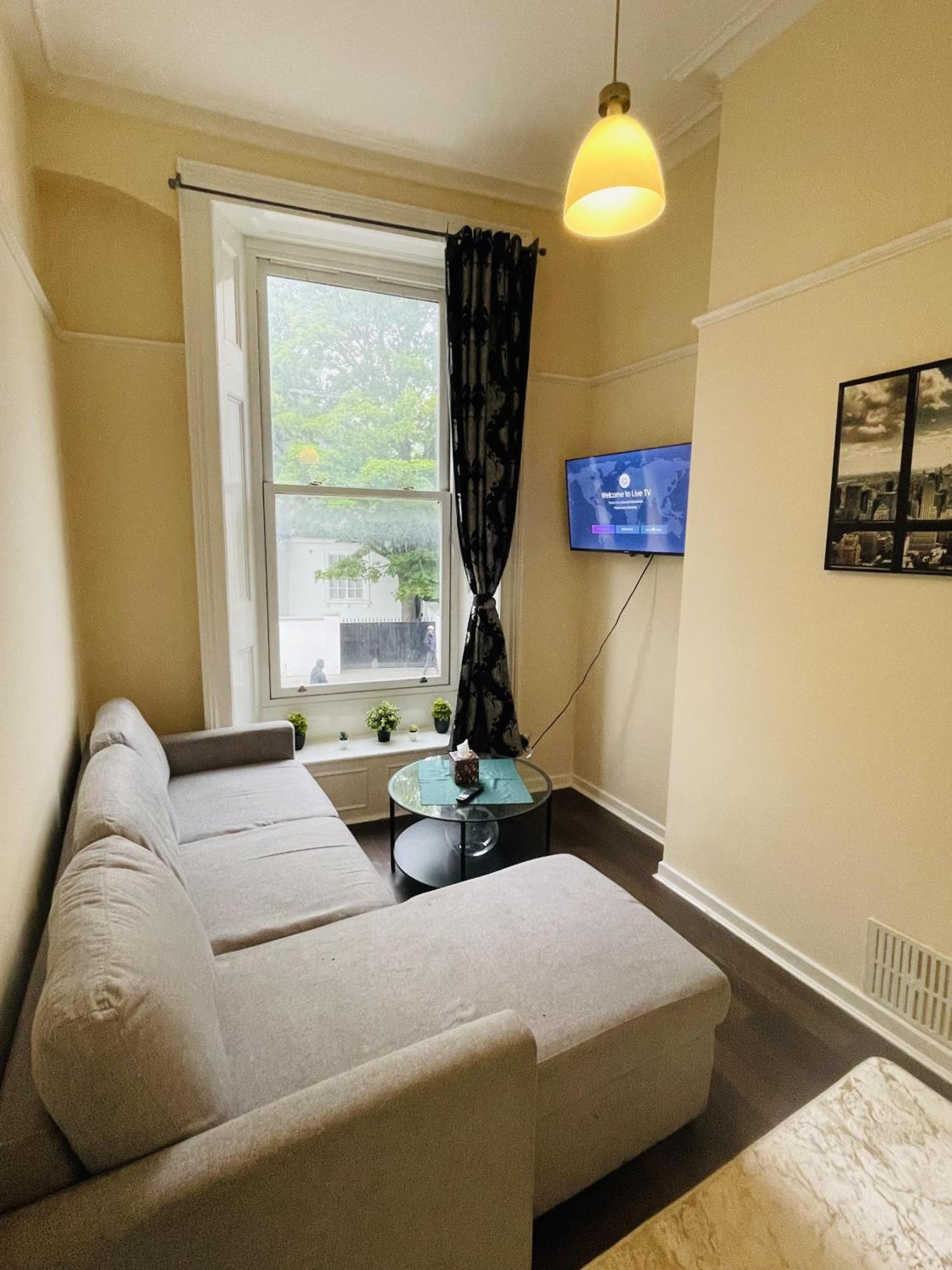 Captivating 2-bed In Paddington Appartamento Londra
